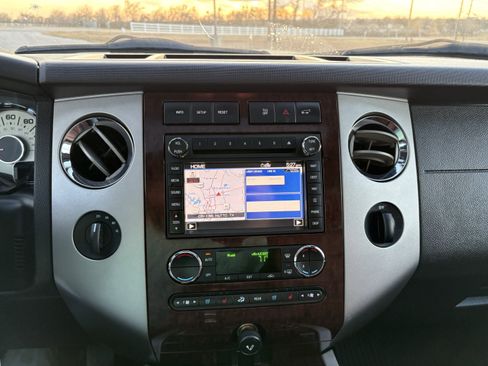 Used 2014 Ford Expedition EL King Ranch image 16