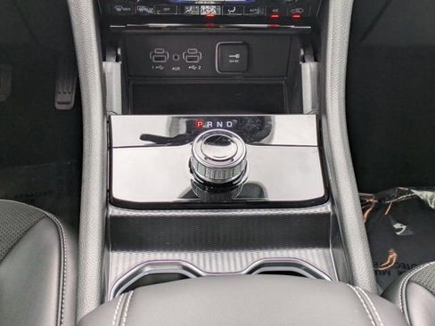 New 2025 Jeep Grand Cherokee Altitude image 17