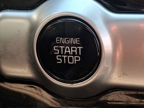 Certified 2023 Kia Seltos SX w/ SX Sunroof Package image 23