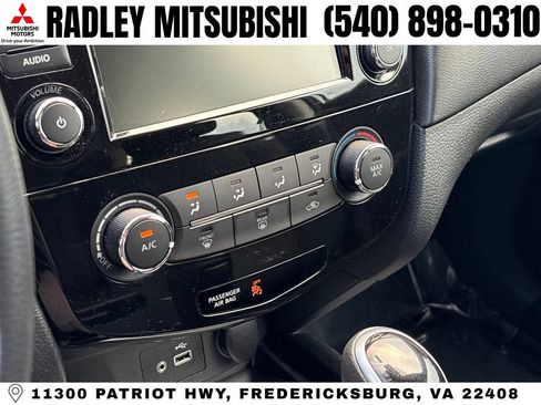 Used 2020 Nissan Rogue S AWD/4WD image 10
