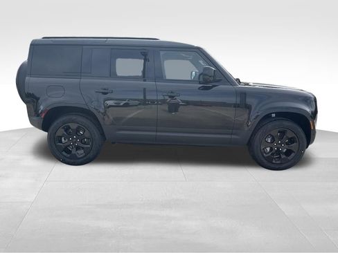 New 2026 Land Rover Defender 110 S image 5
