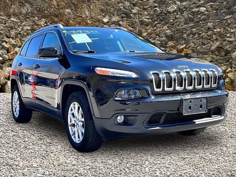 Used 2014 Jeep Cherokee Latitude w/ Cold Weather Group AWD/4WD image 10