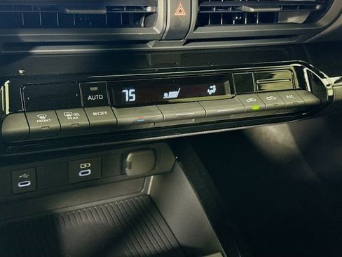 New 2026 Toyota Prius Plug-In Hybrid FWD image 15