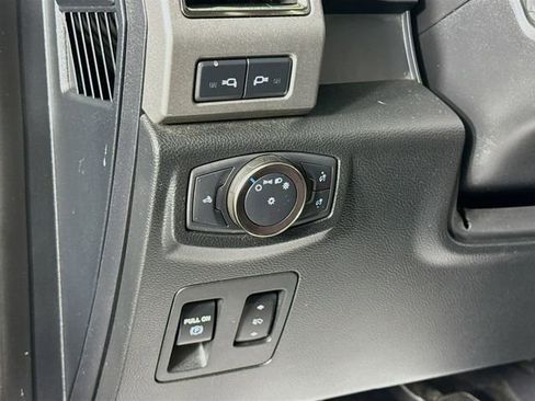 Used 2019 Ford F150 Raptor w/ Equipment Group 802A Luxury image 10