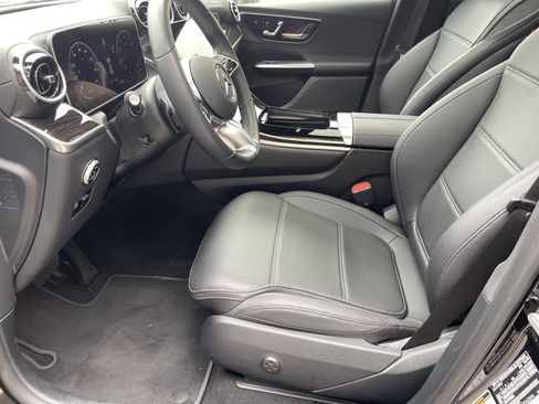 Certified 2025 Mercedes-Benz GLC 300 4MATIC image 21