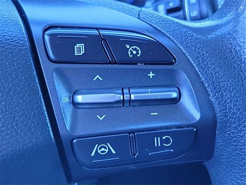 Used 2022 Hyundai Kona SEL image 9