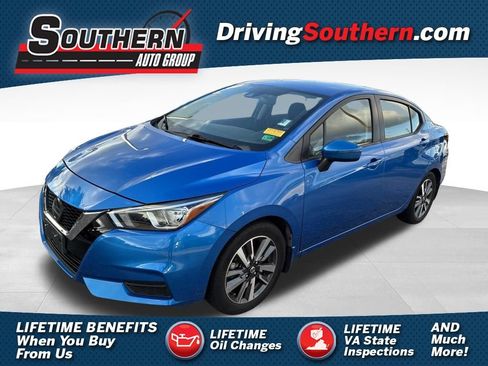 Used 2020 Nissan Versa SV FWD image 1