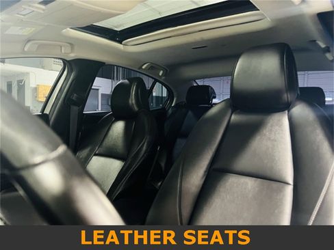 Used 2022 MAZDA MAZDA3 s image 3