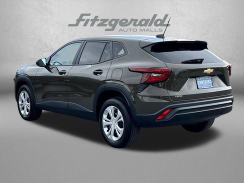 Certified 2024 Chevrolet Trax LS image 8