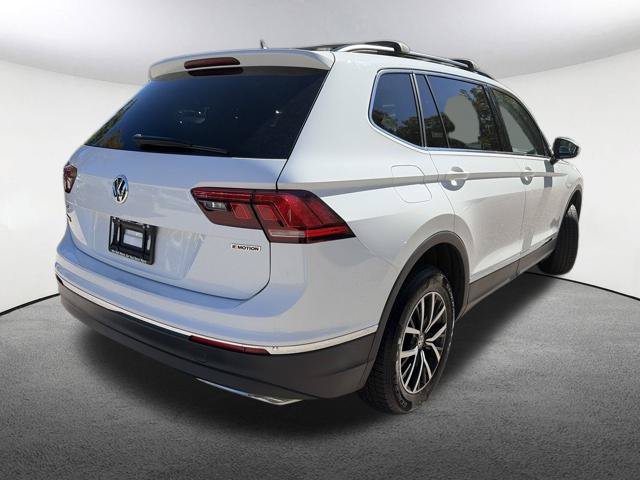 Used 2020 Volkswagen Tiguan SE w/ Panoramic Sunroof Package AWD/4WD image 15