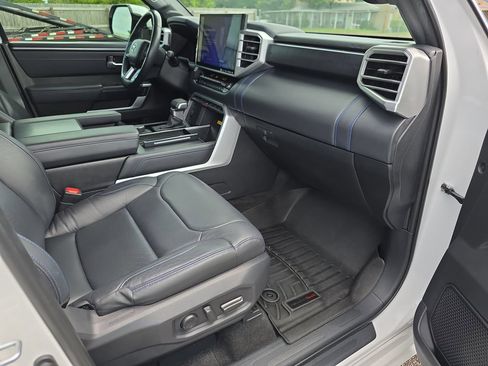 Used 2024 Toyota Tundra Platinum RWD image 34