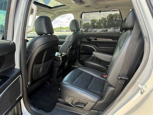 Used 2021 Kia Telluride SX w/ SX Prestige Package AWD/4WD image 3