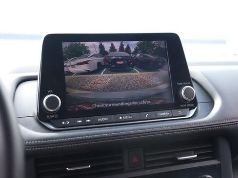 Certified 2025 Nissan Rogue SV AWD/4WD image 12