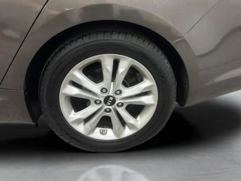 Used 2011 Kia Optima EX FWD image 40