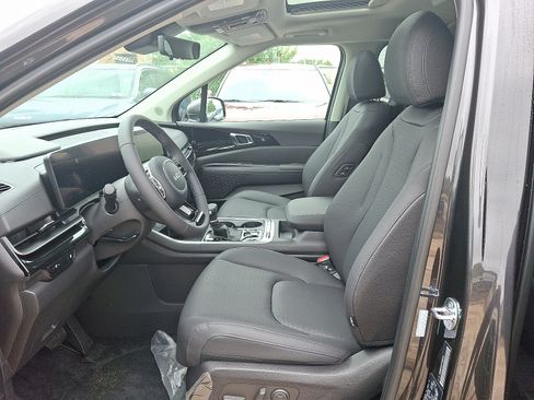 New 2026 Kia Carnival SX Prestige FWD image 9