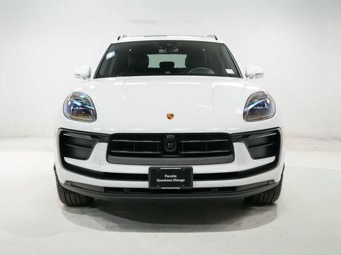 Certified 2026 Porsche Macan AWD/4WD image 6
