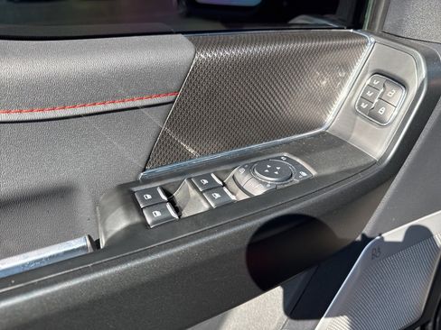 Used 2025 Ford F150 Raptor image 12