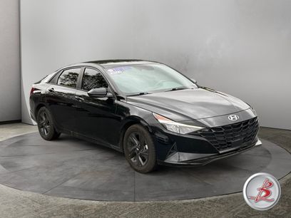 Used 2022 Hyundai Elantra SEL w/ Convenience Package
