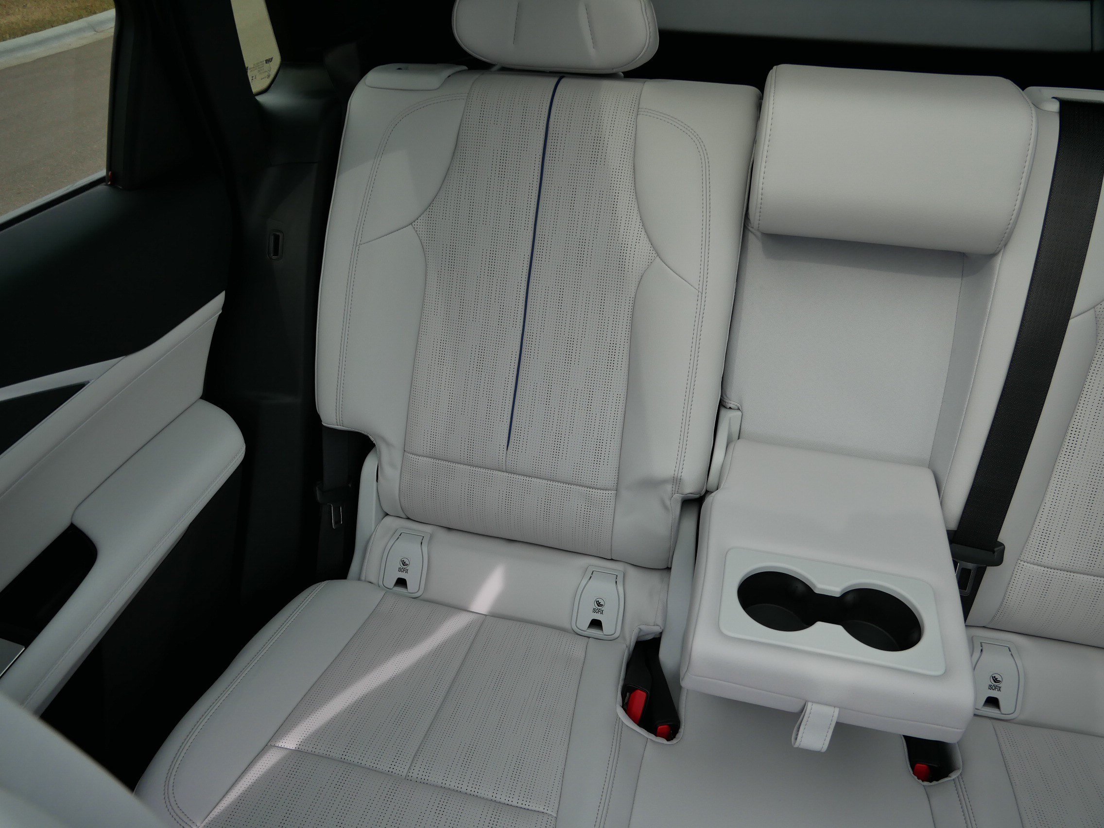 Used 2026 Cadillac Lyriq Premium Sport w/ LPO, Floor Liner Package AWD/4WD image 12
