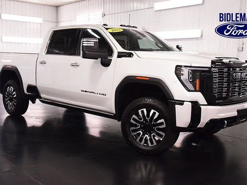 Used 2025 GMC Sierra 2500 Denali Ultimate w/ Snow Plow Prep/Camper Package AWD/4WD image 1