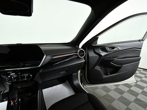 New 2026 Chevrolet Trax RS image 20