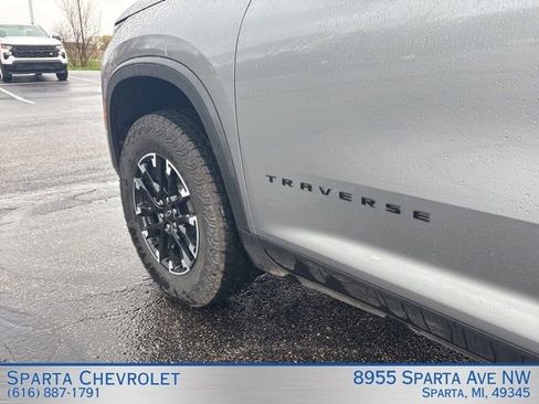Used 2025 Chevrolet Traverse Z71 image 30