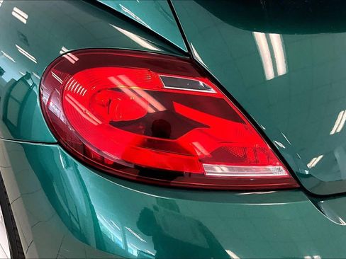 Used 2018 Volkswagen Beetle 2.0T S w/ Style & Comfort Package For S FWD image 26