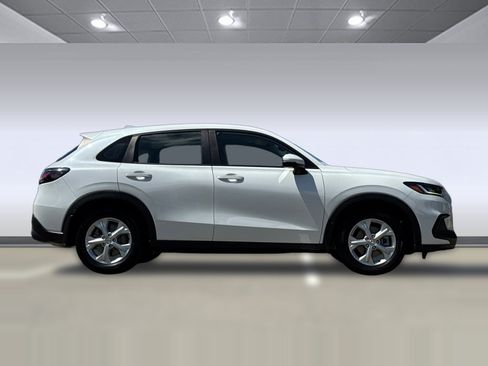 Used 2023 Honda HR-V LX image 7