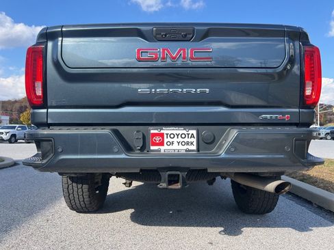 Used 2020 GMC Sierra 2500 AT4 w/ AT4 Premium Package image 4
