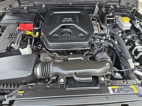 Certified 2021 Jeep Wrangler Unlimited Sport S image 32