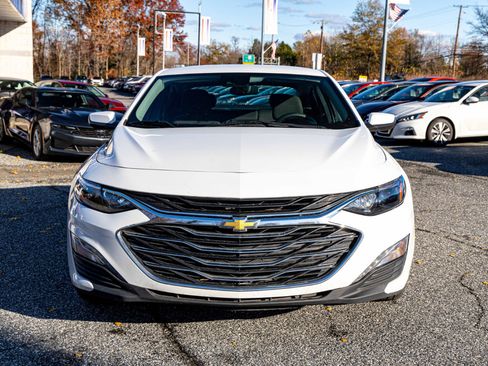 Used 2023 Chevrolet Malibu LT image 2