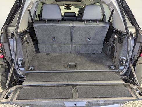 Used 2025 BMW X7 xDrive40i AWD/4WD image 28