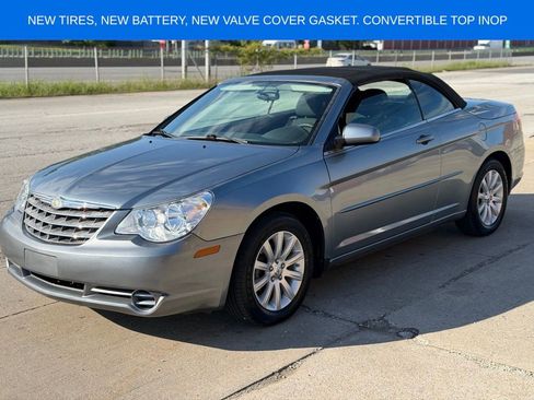 Used 2010 Chrysler Sebring Touring FWD image 1
