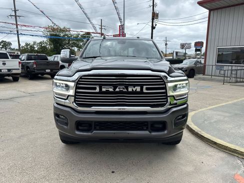 Used 2024 RAM 2500 Laramie AWD/4WD image 2