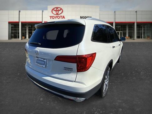 Used 2018 Honda Pilot Touring image 5