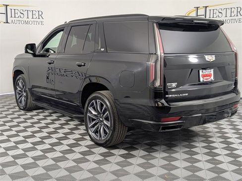 Used 2024 Cadillac Escalade Sport image 5