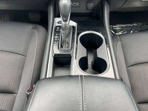 Used 2024 Nissan Altima 2.5 SV FWD image 11