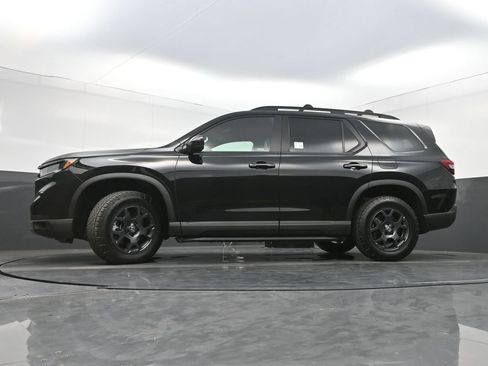 Used 2024 Honda Pilot TrailSport image 28