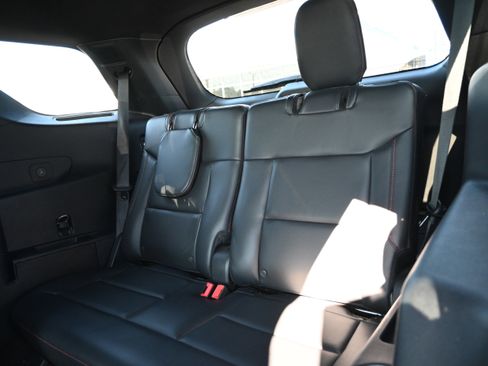 Used 2025 Ford Explorer ST-Line w/ Premium Package image 31