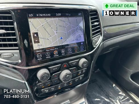 Used 2019 Jeep Grand Cherokee Overland AWD/4WD image 10