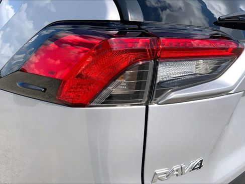 Used 2024 Toyota RAV4 XLE FWD image 28
