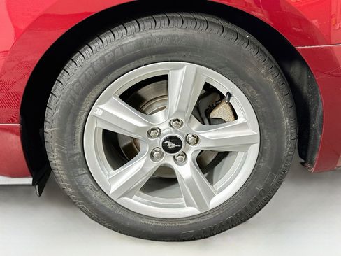 Used 2015 Ford Mustang Coupe RWD image 11