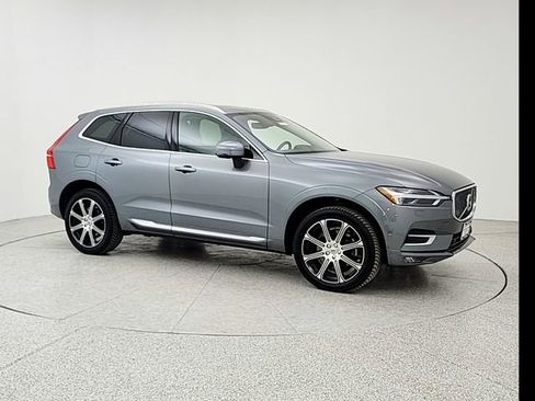 Used 2018 Volvo XC60 T6 Inscription w/ Luxury Seat Package image 3