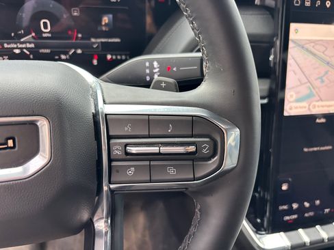 Used 2025 GMC Yukon Denali w/ LPO, Floor Liner Package AWD/4WD image 18
