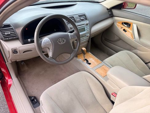 Used 2007 Toyota Camry XLE FWD image 9