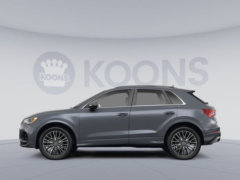 Used 2022 Audi Q3 2.0T Premium w/ Convenience Package AWD/4WD image 2