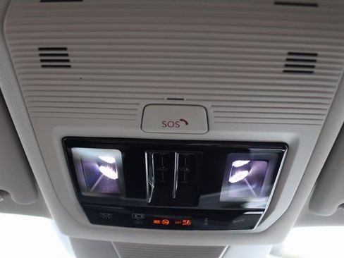 New 2026 Volkswagen Tiguan SE image 22