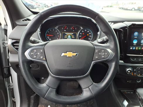 Used 2023 Chevrolet Traverse LT w/ LT Premium Package image 19