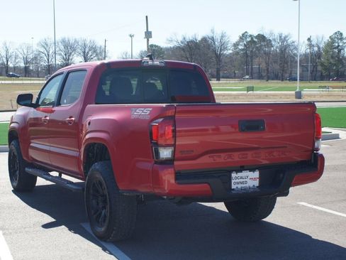 Used 2021 Toyota Tacoma SR w/ SR Convenience Package image 14