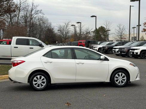 Used 2015 Toyota Corolla LE image 6
